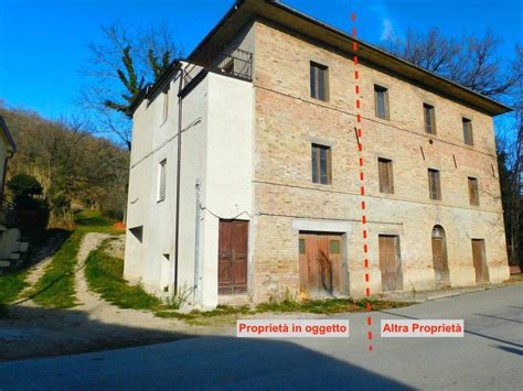 Vendita Terratetto Unifamiliare In Contrada Romani Sarnano Ottimo