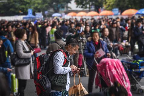 春运纪实广州火车站高清图片下载 正版图片500800252 摄图网