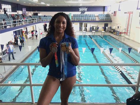 Photos: Howard University, Olympic swimmer host swim clinic - WTOP News