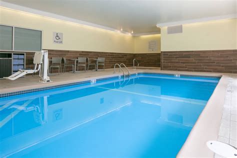 Hotels with Indoor Pool in Manhattan, Kansas Area | Fairfield Inn Manhattan