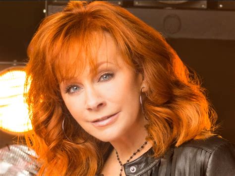 Reba Mcentire New Show 2025 Bobby Christa