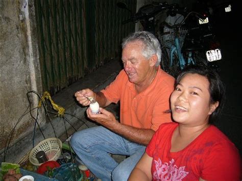 Viet Nam From A Distance Hot Vit Lon