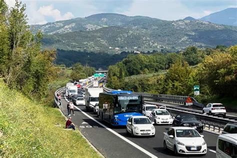 Incidente Su A24 Tra Castel Madama E Tivoli Code E Rallentamenti