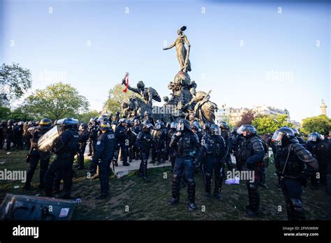 París Francia 01st De Mayo De 2023 Un Escuadrón De Policía Visto