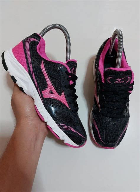 Mizuno Running Shoes, Women's Fashion, Footwear, Sneakers on Carousell