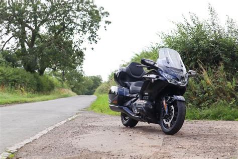 Honda Gold Wing Gl1800 Review Manual And Dct Bike Ridden Visordown