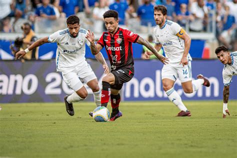 Declaração De Presidente Do Vitória Sobre Matheuzinho Confirma Posição Do Clube Para Venda