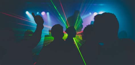 Gay Men Share Their Thoughts On Straight Women In LGBT Bars Star Observer