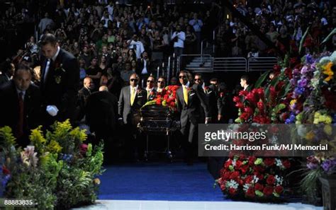 Michael Jackson Public Memorial Service Inside Photos And Premium High