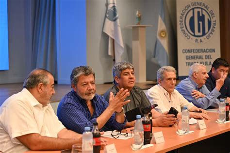 El Gobierno Recibe Por Primera Vez A La Cgt