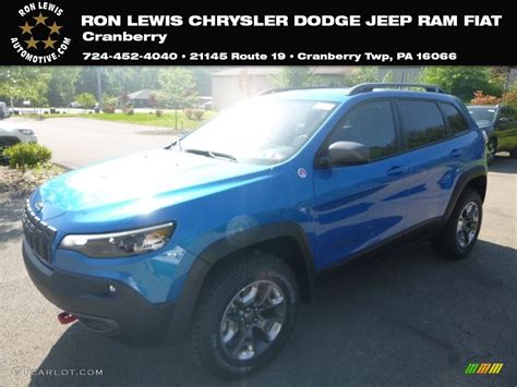 Hydro Blue Pearl Jeep Cherokee Trailhawk X Photo