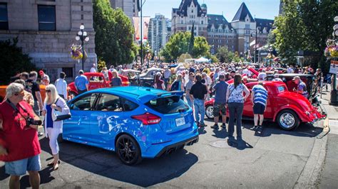 2016 Ford Focus Rs Test Drive Review Autotrader Ca