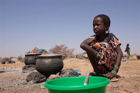 Au Sahel La Situation Humanitaire Se D Grade En Raison Dune