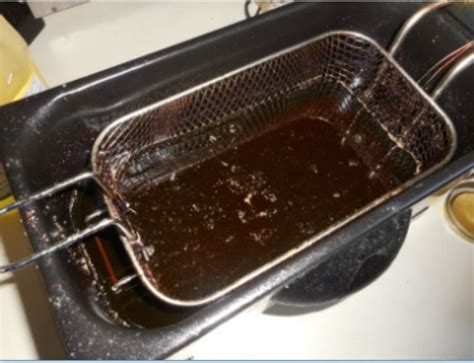 Minnesota Cooking: How to Change a Deep Fryer's Oil - Delishably