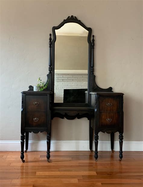 Antique Vanity With Mirror