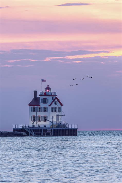 Lorain Lighthouse Photograph by Dale Kincaid - Pixels