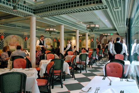 Interior Brennans Restaurant A New Orleans Tradition Since 1946