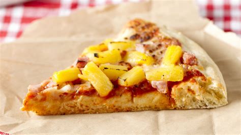 Survey Reveals How Many People Actually Love Pineapple On Their Pizza