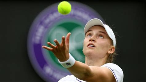 Wimbledon Rybakina écarte Ruse facilement