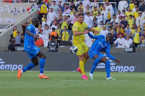 اللذيذ يوضح حقيقة التفاوض مع كريستيانو رونالدو لصالح الهلال صحيفة