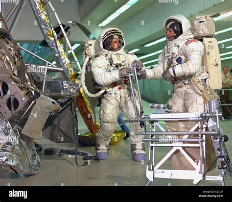 Apollo 12 Lunar Eva Training Stock Photo Alamy