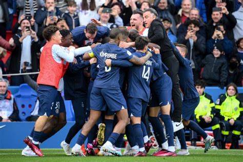 Em Jogo De Duas Viradas E Drama De Neymar PSG Vence O Lille Pela Ligue