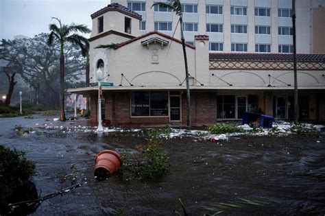 Hurricane Ian Floods Fort Myers Florida In Devastating Scenes