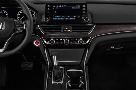 2019 Honda Accord: 57 Interior Photos | U.S. News