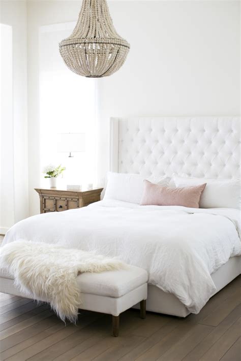 15 Bedroom Chandeliers That Bring Bouts of Romance & Style