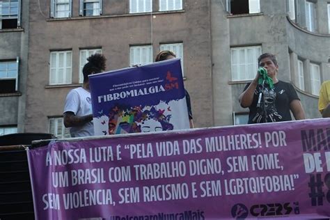 SEDUFSM Mulheres voltam à praça de Santa Maria no 8 de março