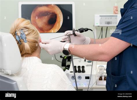 Video otoscopy hi-res stock photography and images - Alamy