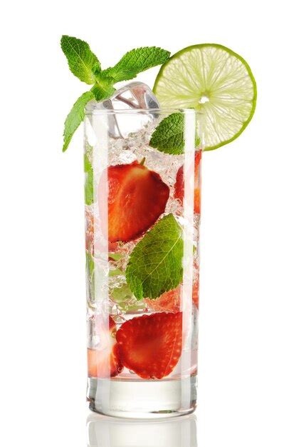 Premium Photo Strawberry Mojito Cocktail