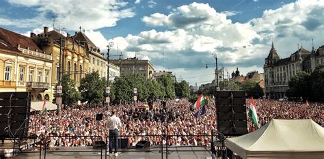 Protest de amploare împotriva lui Viktor Orban Mii de persoane s au