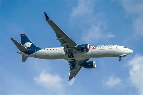 Aeromexico Boeing 737 MAX Descending For Landing At JFK International