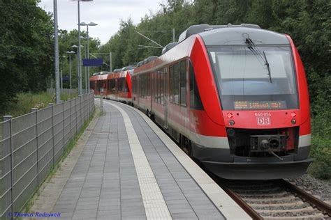 RB 86 fährt am 28 8 2015 in den Bahnhof Lübeck Travemünde Strand ein