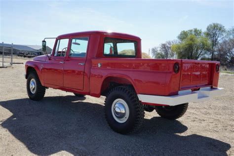 RARE 1963 International Harvester Travelette 4x4 Short Bed Crew Cab