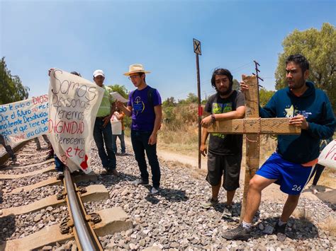 México Migrantes participan en un viacrucis digital para unir su