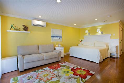 Lodging on Block Island, RI | Island Getaways + Vacations | The 1661 Inn