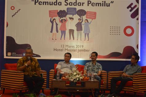 Kominfo Ajak Mahasiswa Unej Bijak Gunakan Medsos Antara News Jawa Timur