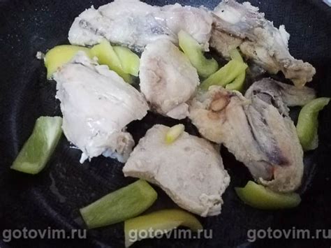 Курица в томатном соусе на сковороде. Рецепт с фото