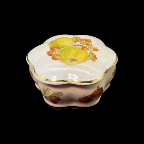 Palissy Fruits Bone China Trinket Box Royal Worceste Gem