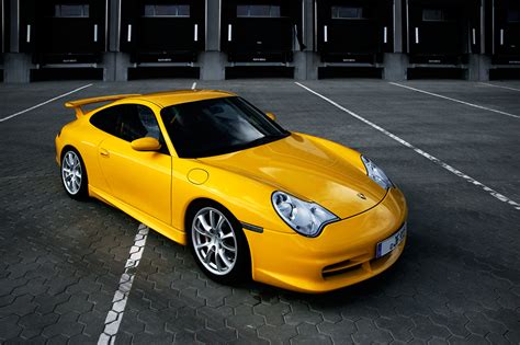 Yellow Porsche 996 GT3 - Right Foot Down