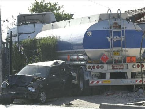 El Video Del Impactante Accidente De Un Camión De Ypf En Mendoza Chocó Cuatro Autos Y Se