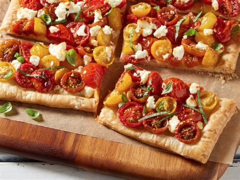 Tarte aux tomates et au fromage de chèvre sur pâte phyllo Bruschetta