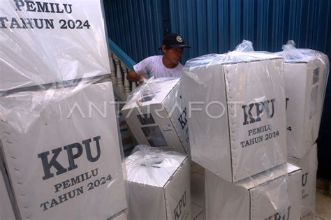 Distribusi Logistik Pemilu Di Kapuas Hulu Antara Foto