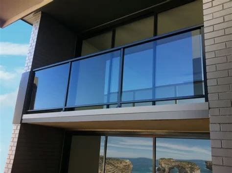 Tempered Glass Seamless Aluminium Railing At Rs 1250feet In Mumbai