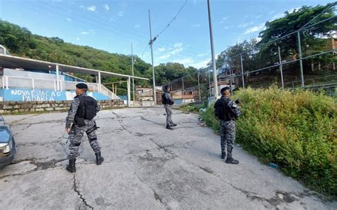 Pm Realiza Opera O Em Comunidades Da Pra A Seca E No Morro Do Fub