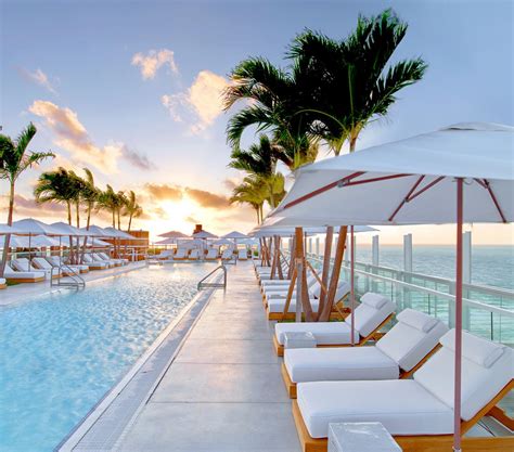 The 8 Best Hotel Rooftop Pools in the U.S. | Oyster