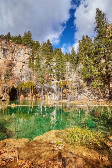 Hanging Lake, Glenwood Canyon, Colorado, USA. Stock Photo - Image of ...