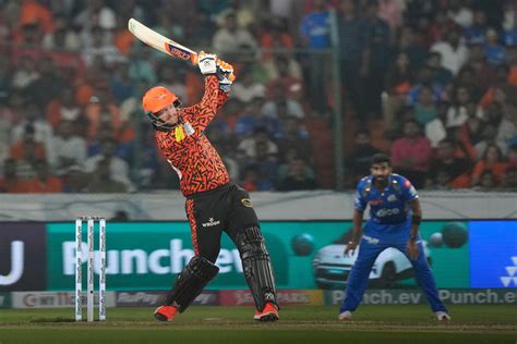 Most Sixes In Ipl Match Blockbuster Srh Vs Mi Clash Produces Sixes